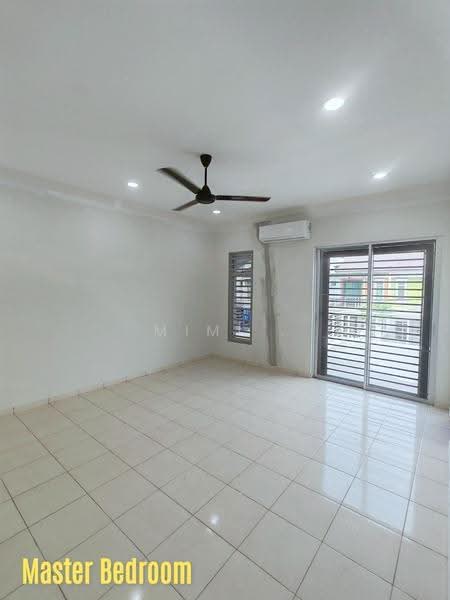 2-storey Terraced House for Sale in Krubong (Melaka) - Mimi . - Master Bedroom - PropertyGuru.com.my