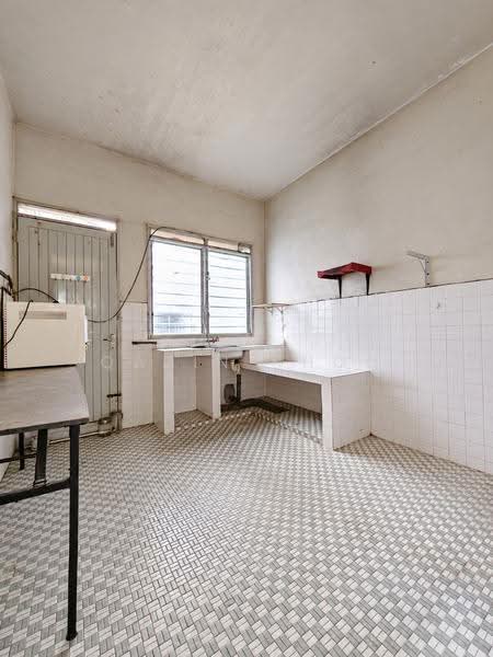 Semi-Detached House for Sale in New Pasir Puteh (Ipoh) - Qazin Khoo - Kitchen - PropertyGuru.com.my
