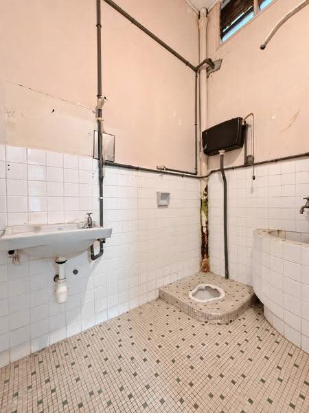 Semi-Detached House for Sale in New Pasir Puteh (Ipoh) - Qazin Khoo - Bathroom - PropertyGuru.com.my