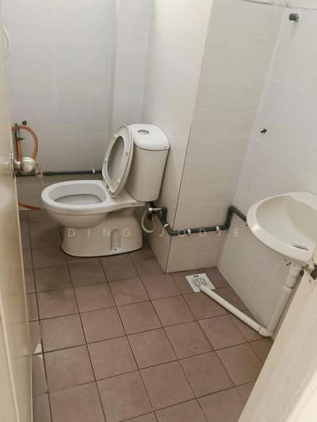 Kondominium untuk Dijual di Tasek Mewah Condominium - Ding Jodie - Bathroom - PropertyGuru.com.my