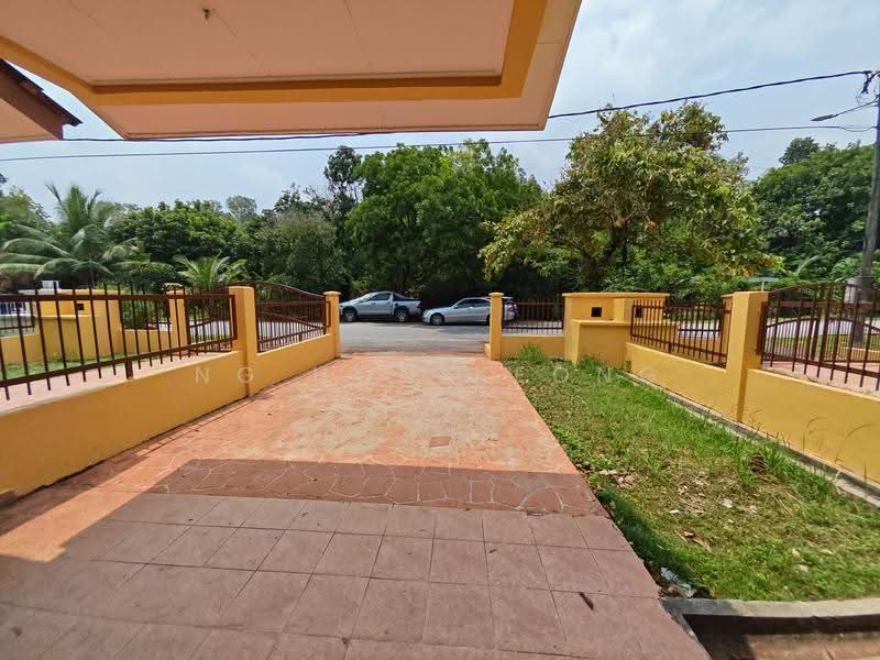 2-storey Terraced House for Sale in TAMAN PUCHONG UTAMA (Puchong) - Ng Hon Keong - Exterior - PropertyGuru.com.my