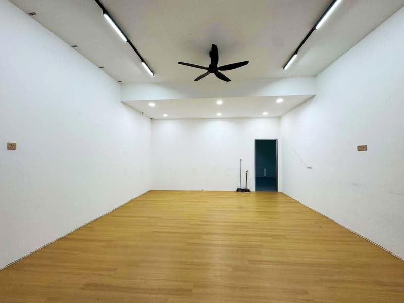 Shop / Office for Rent in Taman Austin Perdana (Tebrau) - Stella Chia - Interior - PropertyGuru.com.my