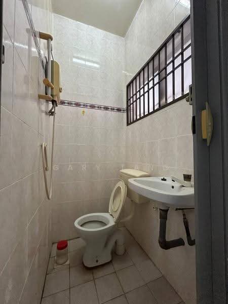 Rumah Teres 1-Tingkat untuk Dijual di Gunung Rapat (Ipoh) - Gary Tang - Bathroom - PropertyGuru.com.my
