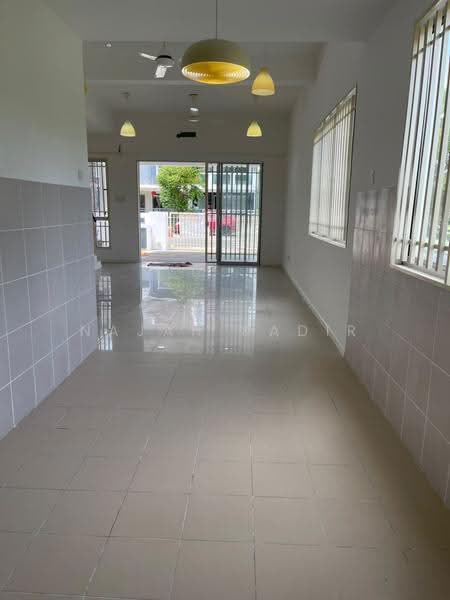 Rumah Teres untuk Dijual di Bandar Country Homes (Rawang) - Najah Kadir - Interior - PropertyGuru.com.my