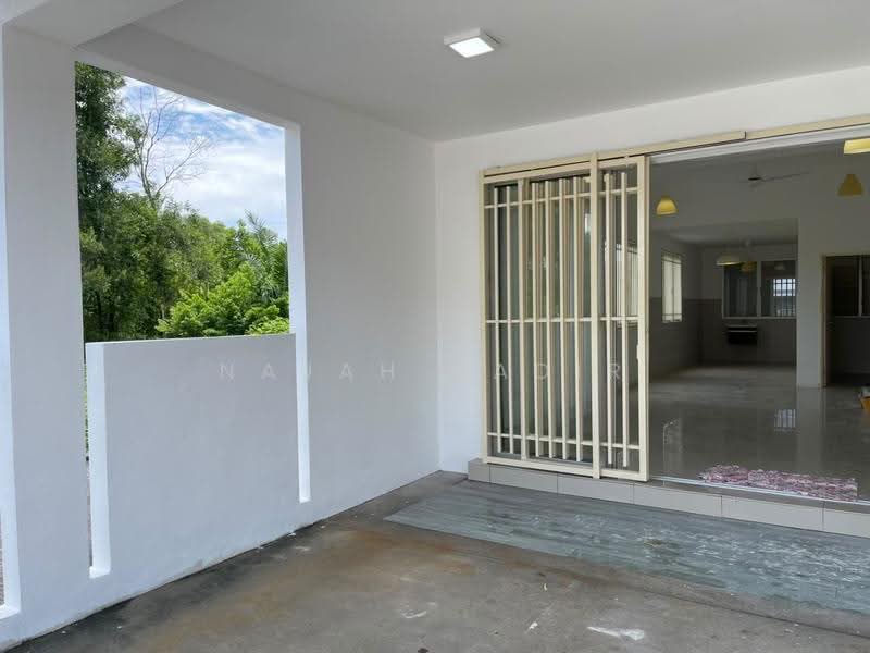 Rumah Teres untuk Dijual di Bandar Country Homes (Rawang) - Najah Kadir - Kitchen - PropertyGuru.com.my