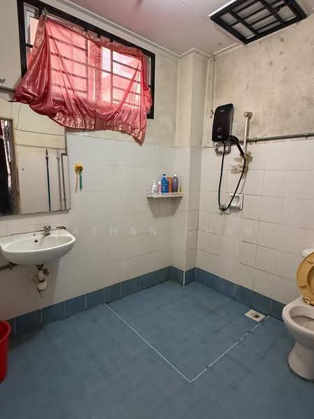 Rumah Teres 3-Tingkat untuk Dijual di Taman Perling (Perling) - Nathan Chan - Bathroom - PropertyGuru.com.my