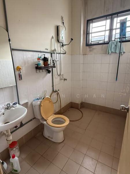 Rumah Teres 3-Tingkat untuk Dijual di Taman Perling (Perling) - Nathan Chan - Bathroom - PropertyGuru.com.my