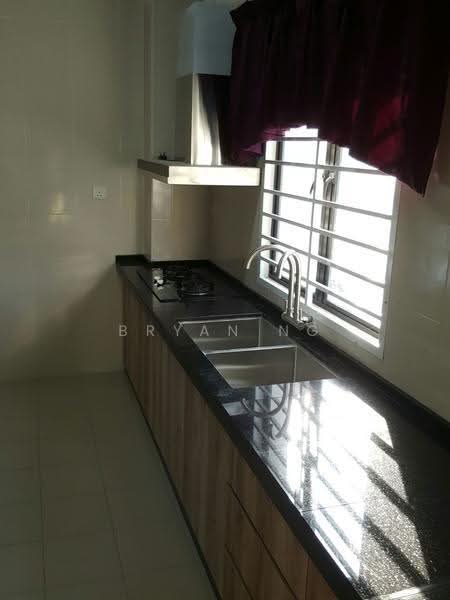 2.5-storey Terraced House for Sale in Taman Prima Saujana (Kajang) - Bryan Ng - Kitchen - PropertyGuru.com.my
