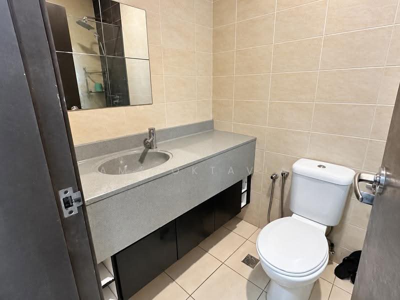 Kondominium untuk Disewa di Shaftsbury Residence - Amy Oktavia - Bathroom - PropertyGuru.com.my