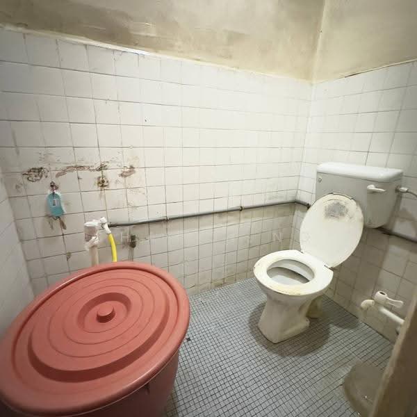 Rumah Teres 1-Tingkat untuk Dijual di Taman Universiti (Skudai) - Sharon Ng - Bathroom - PropertyGuru.com.my