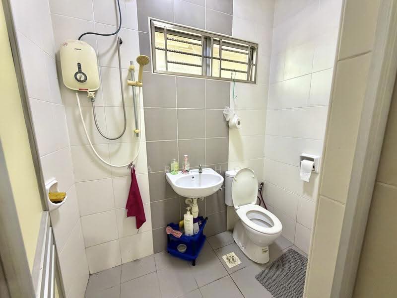 2-storey Terraced House for Sale in Taman Nusa Sentral (Iskandar Puteri (Nusajaya)) - Mars Hoe - Bathroom - PropertyGuru.com.my