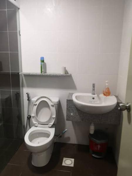 Pejabat untuk Dijual di Bukit Nenas (KL City Centre) - Jimmy Leong - Bathroom - PropertyGuru.com.my