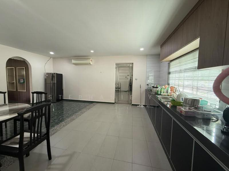 Rumah Teres untuk Disewa di Taman Nusa Perintis 2 (Iskandar Puteri (Nusajaya)) - Stephanie Yap - Kitchen - PropertyGuru.com.my