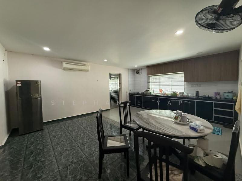 Rumah Teres untuk Disewa di Taman Nusa Perintis 2 (Iskandar Puteri (Nusajaya)) - Stephanie Yap - Kitchen - PropertyGuru.com.my