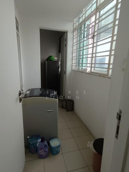 Kondominium untuk Dijual di Le Yuan Residence - YEN KEE LIONG - Balcony - PropertyGuru.com.my