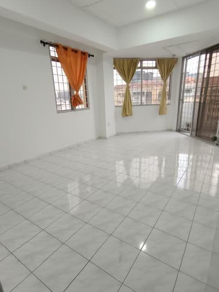 Kondominium untuk Dijual di Desa Gembira - YEN KEE LIONG - Living Room - PropertyGuru.com.my
