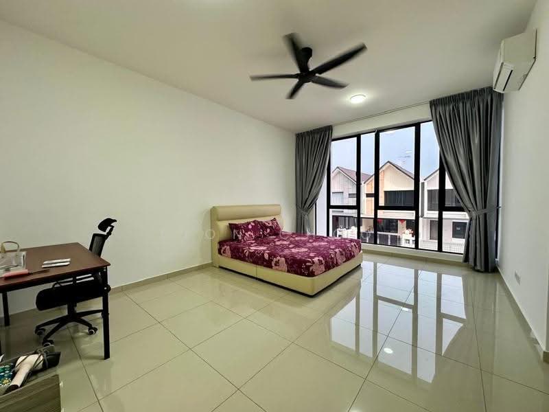 Rumah Teres 2-Tingkat untuk Disewa di Taman Desa Tebrau (Tebrau) - Fion Choo - Bedroom - PropertyGuru.com.my