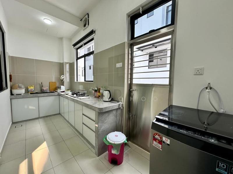 Rumah Teres 2-Tingkat untuk Disewa di Taman Desa Tebrau (Tebrau) - Fion Choo - Kitchen - PropertyGuru.com.my