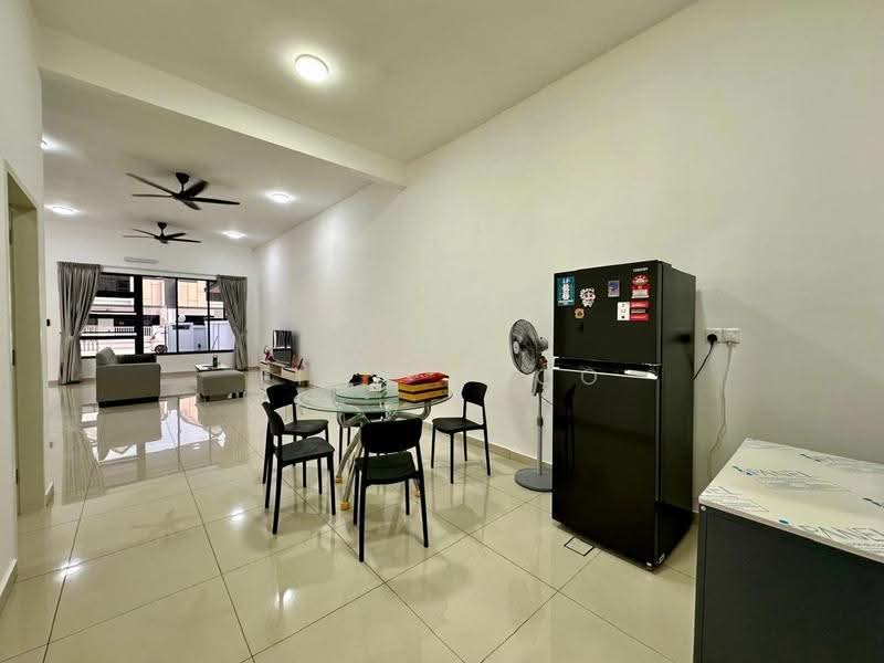 Rumah Teres 2-Tingkat untuk Disewa di Taman Desa Tebrau (Tebrau) - Fion Choo - Living Room - PropertyGuru.com.my