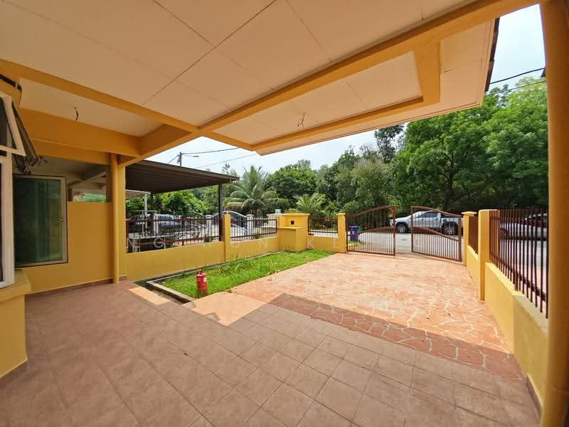 2-storey Terraced House for Sale in TAMAN PUCHONG UTAMA (Puchong) - Ng Hon Keong - Exterior - PropertyGuru.com.my