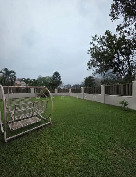 Rumah Banglo untuk Dijual di Taman Naga Emas (Salak South) - Wing Lam - Garden - PropertyGuru.com.my
