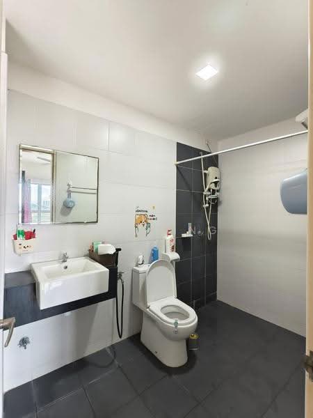 Pangsapuri untuk Dijual di Idaman Residence - Shi Ting - Bathroom - PropertyGuru.com.my