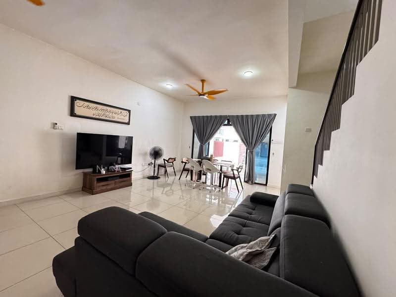 Rumah Teres 2-Tingkat untuk Dijual di Taman Dato Onn (Johor Bahru) - Nathan Chan - Living Room - PropertyGuru.com.my