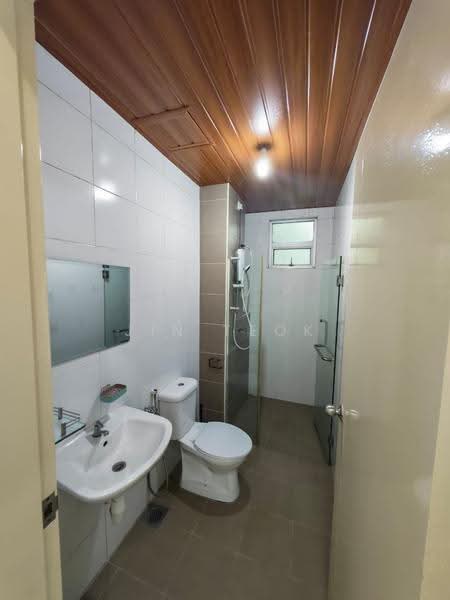 Condominium for Rent at Fairway Suites - Jin Teok - Bathroom - PropertyGuru.com.my