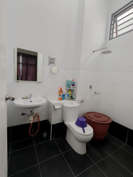 Rumah Kluster untuk Dijual di Kota Masai (Pasir Gudang) - Sammi Hoo - Bathroom - PropertyGuru.com.my