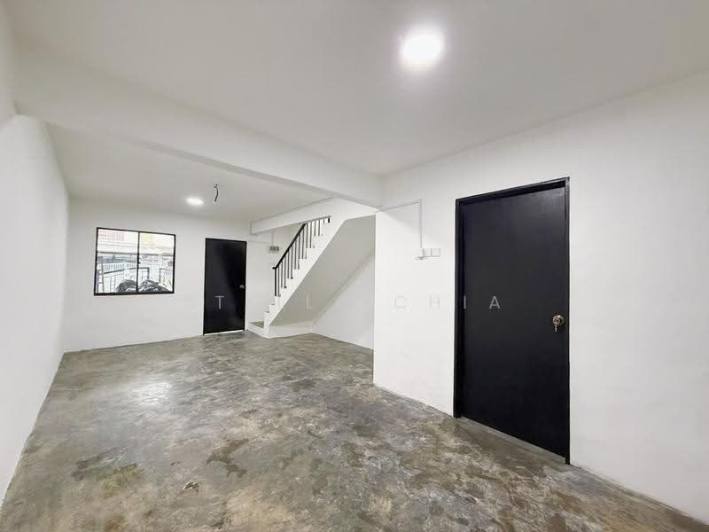 1-storey Terraced House for Sale in Taman Molek (Johor Bahru) - Stella Chia - Interior - PropertyGuru.com.my