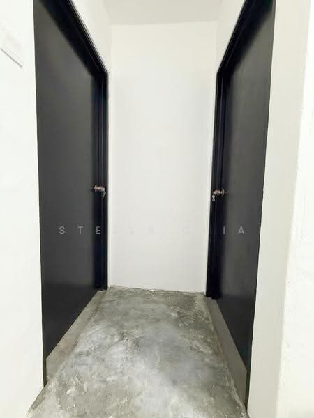 1-storey Terraced House for Sale in Taman Molek (Johor Bahru) - Stella Chia - Corridor - PropertyGuru.com.my