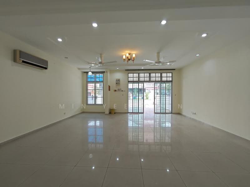 2-storey Terraced House for Sale in Taman Semabok Perdana (Semabok) - Min Yee Chin - Living Room - PropertyGuru.com.my