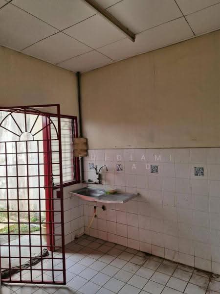 1-storey Terraced House for Sale in Bandar Tasik Kesuma (Beranang) - zaifuldiamin ahmad - Kitchen - PropertyGuru.com.my