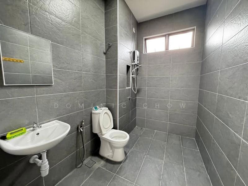 Terraced House for Rent in Taman Pulai Bestari (Skudai) - Dominic Chow - Bathroom - PropertyGuru.com.my