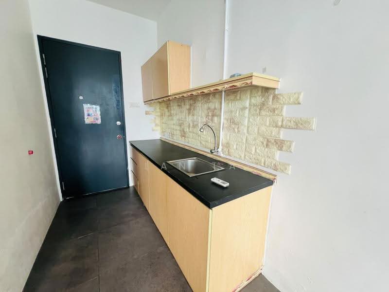 Kondominium untuk Disewa di Empire Damansara (Empire SOHO 2) - Alan Tai - Kitchen - PropertyGuru.com.my