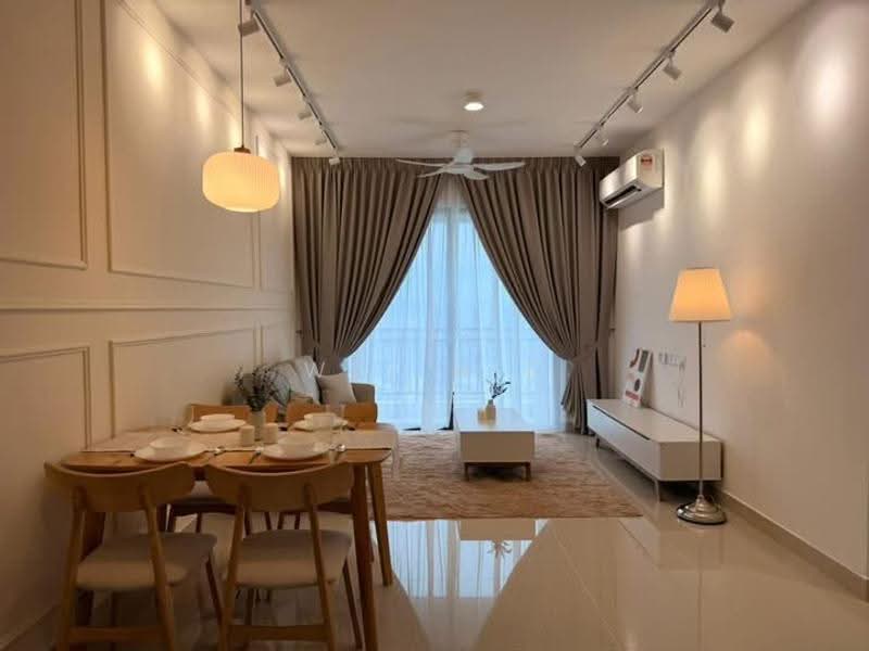Kediaman Servis untuk Dijual di Residensi Tepian Tasik (Lake Side Homes) - Wei Nie - Living Room - PropertyGuru.com.my
