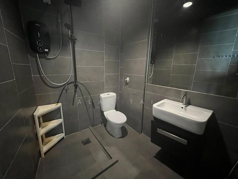 Kondominium untuk Disewa di Empire Damansara (Empire SOHO 2) - Alan Tai - Bathroom - PropertyGuru.com.my