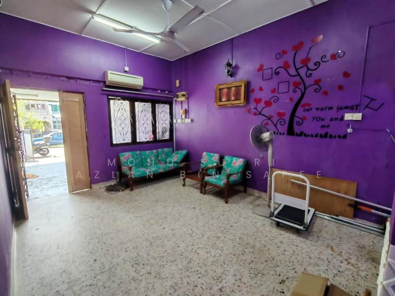 Rumah Teres untuk Dijual di Ayer Keroh (Melaka) - Mohd Sukri Sazlan Bin Sapee - Living Room - PropertyGuru.com.my