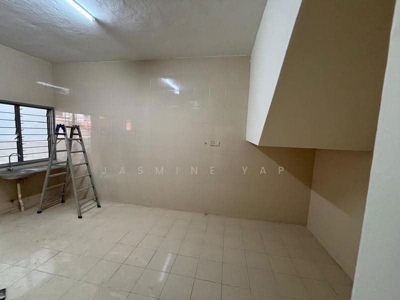 Terraced House for Rent in Bandar Sungai Long (Selangor) - Jasmine Yap - Kitchen - PropertyGuru.com.my