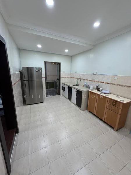 Rumah Teres 2-Tingkat untuk Disewa di Taman Setia Indah (Tebrau) - Alicia Voon - Kitchen - PropertyGuru.com.my