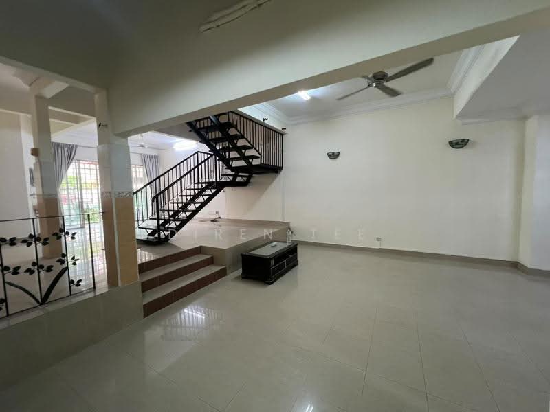 Rumah Teres 2-Tingkat untuk Disewa di Taman Permata (Ulu Kelang) - Diren Tee - Living Room - PropertyGuru.com.my