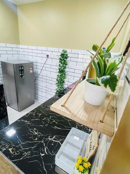 Kondominium untuk Dijual di Marina View Villas - Ding Jodie - Kitchen - PropertyGuru.com.my