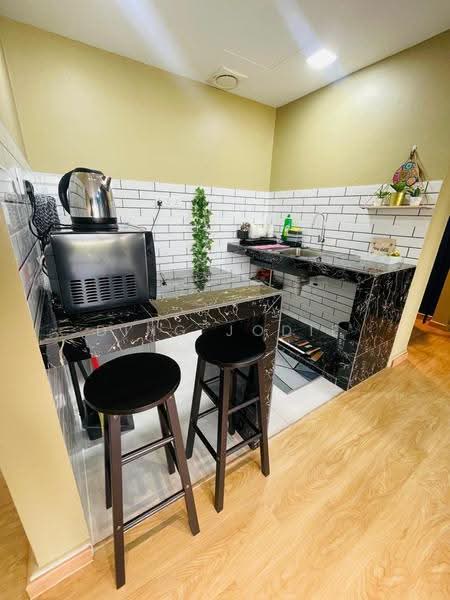 Kondominium untuk Dijual di Marina View Villas - Ding Jodie - Kitchen - PropertyGuru.com.my