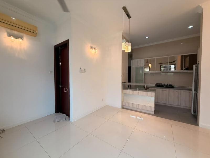 Semi-Detached House for Rent in Ampang Jaya (Ampang) - Diren Tee - Kitchen - PropertyGuru.com.my