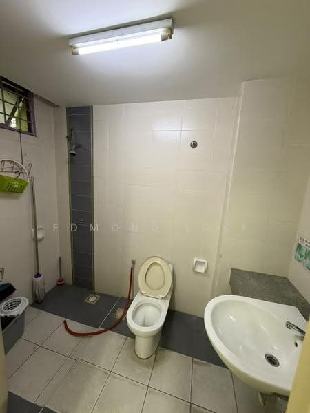 3-storey Terraced House for Sale in Laman Rimbunan (Kepong) - Edmond Loke - Bathroom - PropertyGuru.com.my