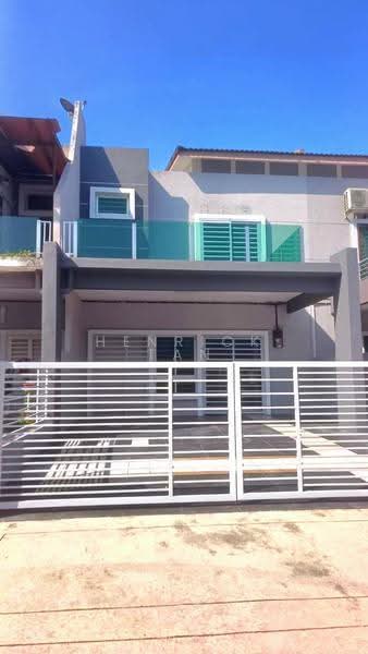Rumah Teres 2-Tingkat untuk Dijual di Taman Nusari Bayu (Bandar Sri Sendayan) - Henrick Tan - Exterior - PropertyGuru.com.my