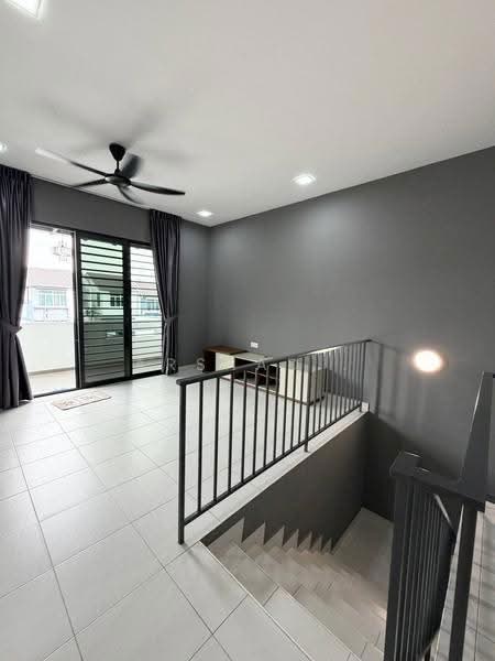 Rumah Teres 2.5-Tingkat untuk Dijual di Taman Pulai Mutiara (Iskandar Puteri (Nusajaya)) - Arshad . - Living Room - PropertyGuru.com.my