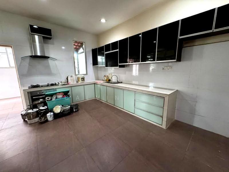 Link Bungalow for Sale in Taman Gaya (Ulu Tiram) - Calvin Lee - Kitchen - PropertyGuru.com.my