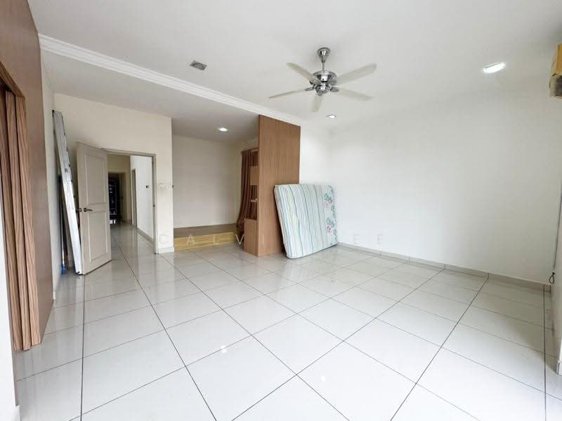 Link Bungalow for Sale in Taman Gaya (Ulu Tiram) - Calvin Lee - Living Room - PropertyGuru.com.my