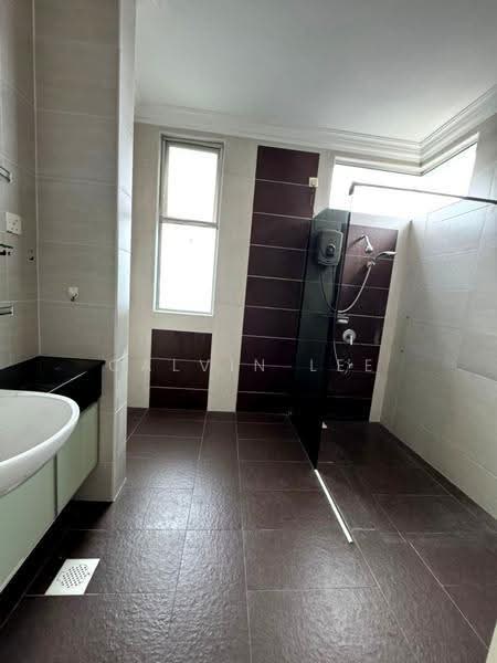 Link Bungalow for Sale in Taman Gaya (Ulu Tiram) - Calvin Lee - Bathroom - PropertyGuru.com.my